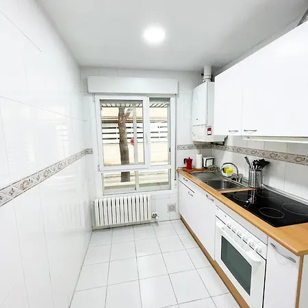 Novedad Avenida Puente Del Pilar Apartman *